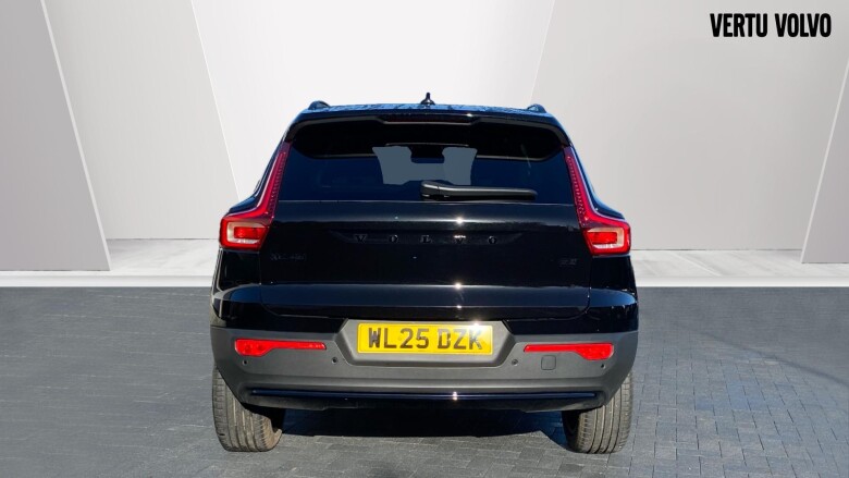 Volvo XC40 2.0 B3P Plus Black Edition 5dr Auto Petrol Estate